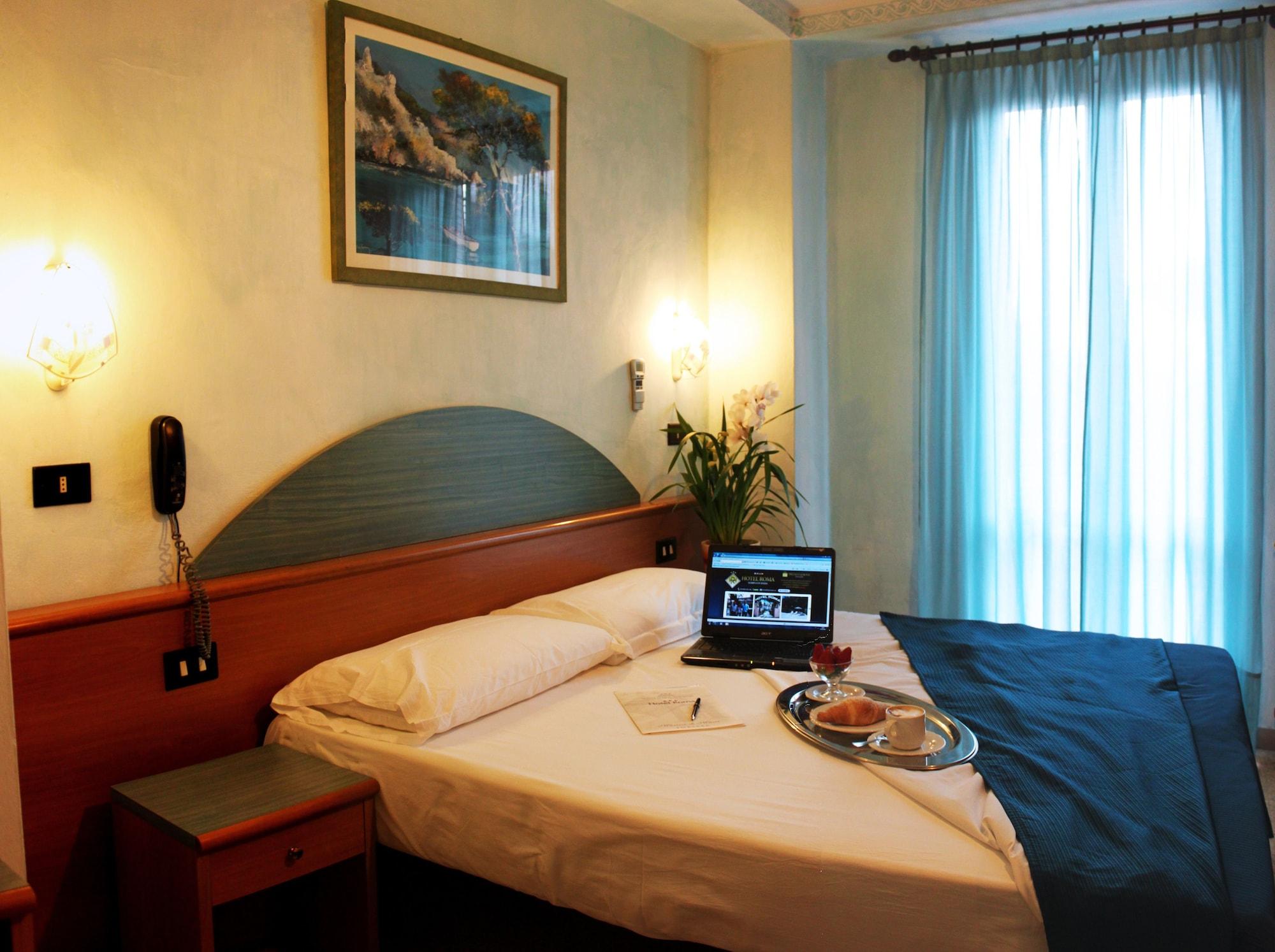 Hotel Roma Marina di Massa Bagian luar foto